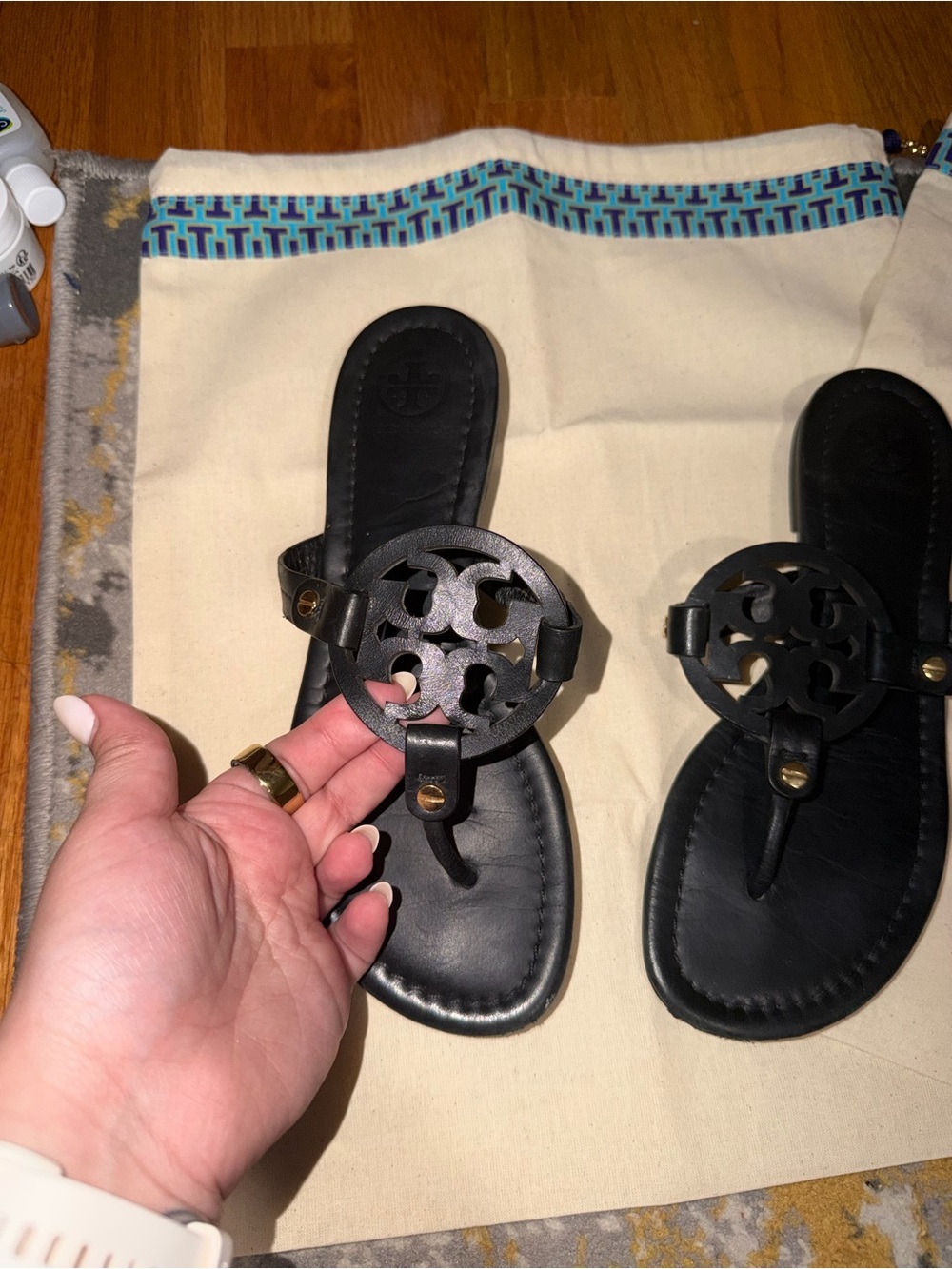 Tory Burch Black Miller Leather Logo Thong Sandals - Picture 5 of 7